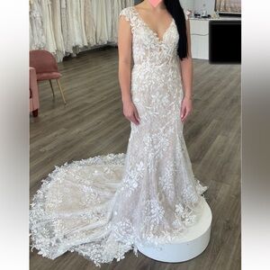 Justin Alexander 88275 | US 8 Ivory